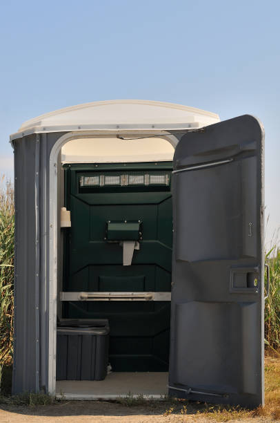 Portable Toilet Options We Offer in Valle Vista, CA